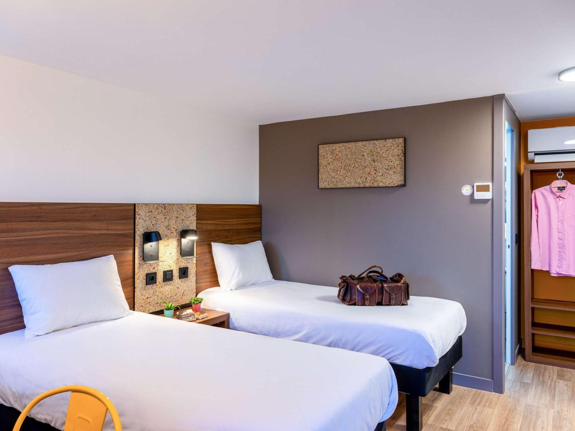 Greet Hotel Шательро Екстер'єр фото